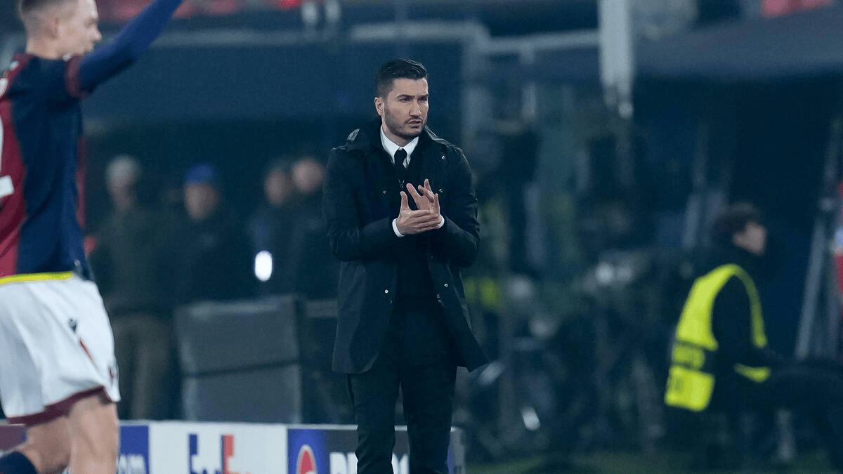 德大约八个, 乐部 德大约八个, 乐部