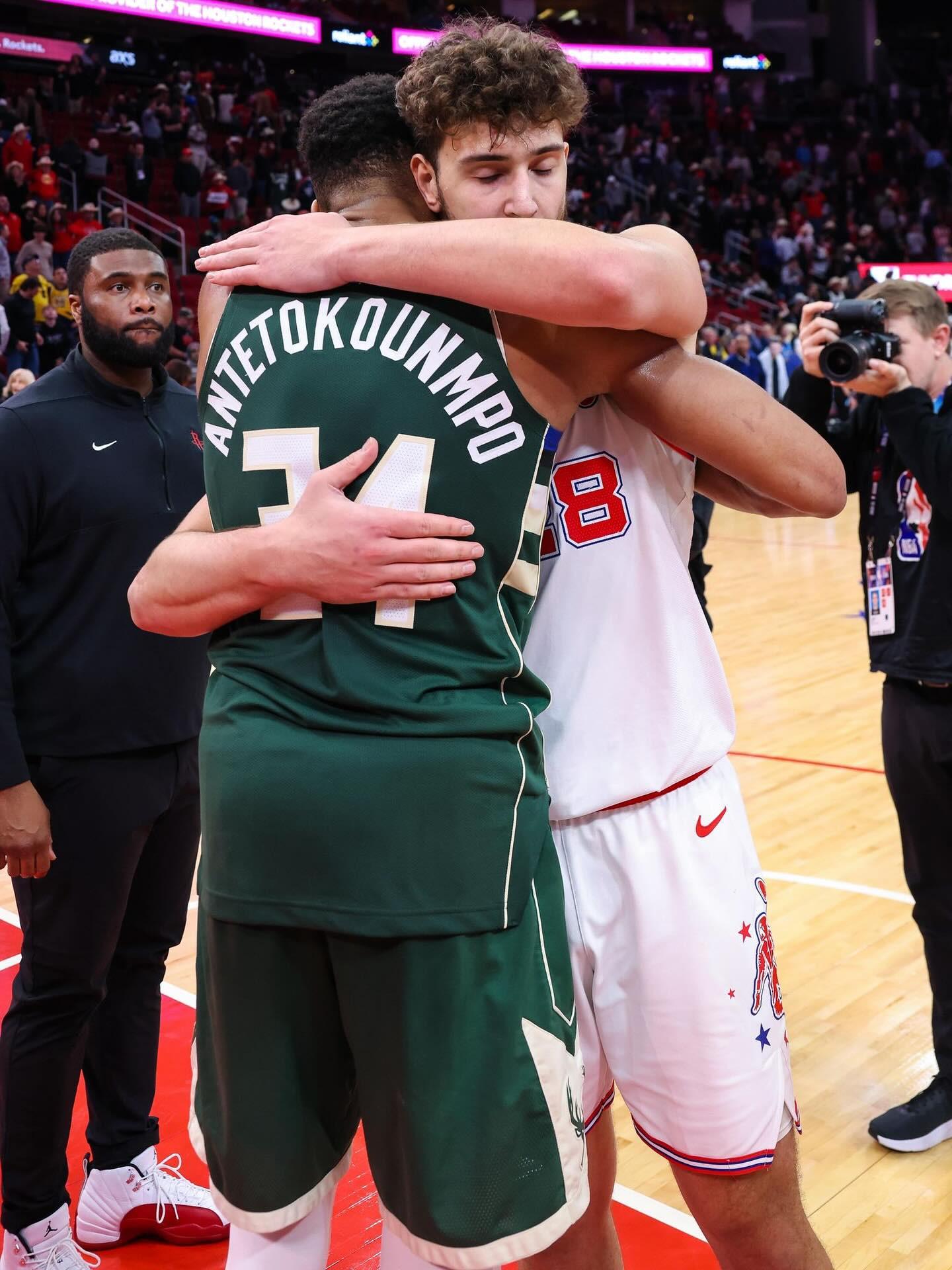 在这场半决, 隔空对话, 欧锦赛半决